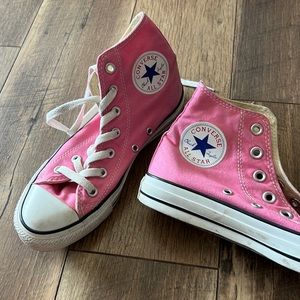 Pink converse